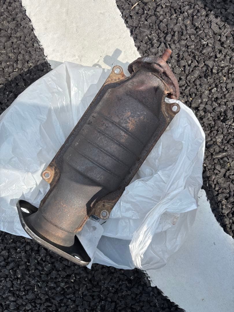 EK9 純正触媒 ネジ穴修正必要