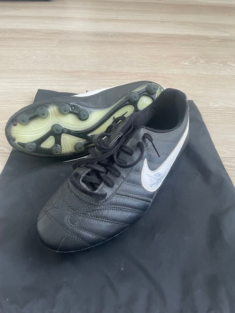 鹿島アントラーズ　本山雅志　使用スパイク　サイン