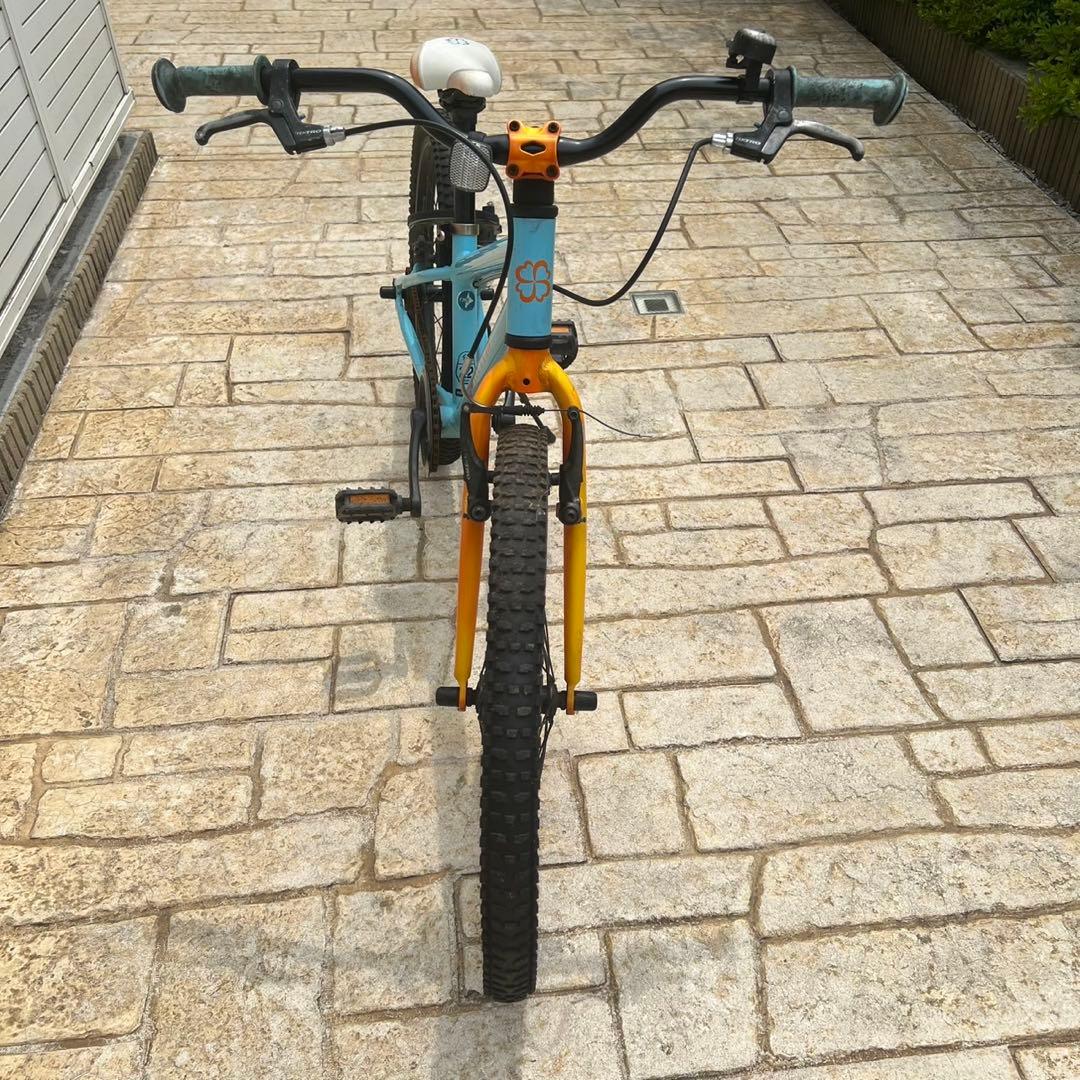 直接取引　ヨツバサイクル ジュニア自転車 水色　22インチ　廃盤