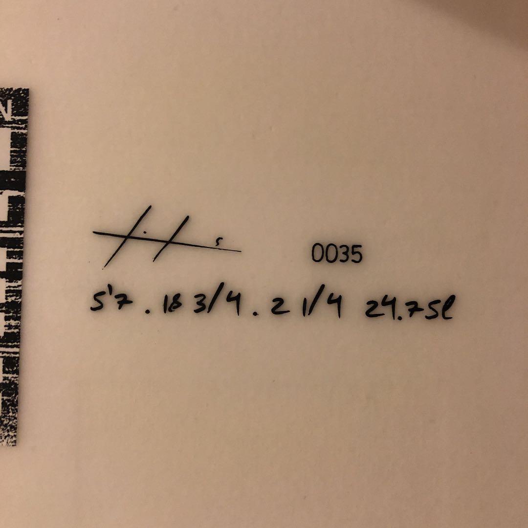 【ほぼ未使用】サーフボード ヘイデンシェイプス ホワイトノイズ 5.7