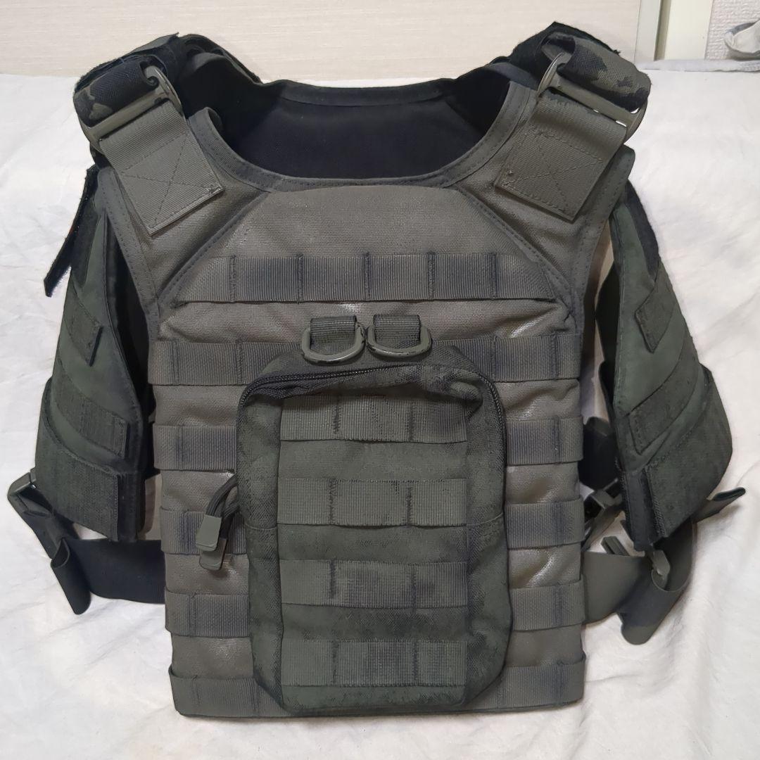 Flyye Industries プレートキャリア　ショルダーアーマー付き　M