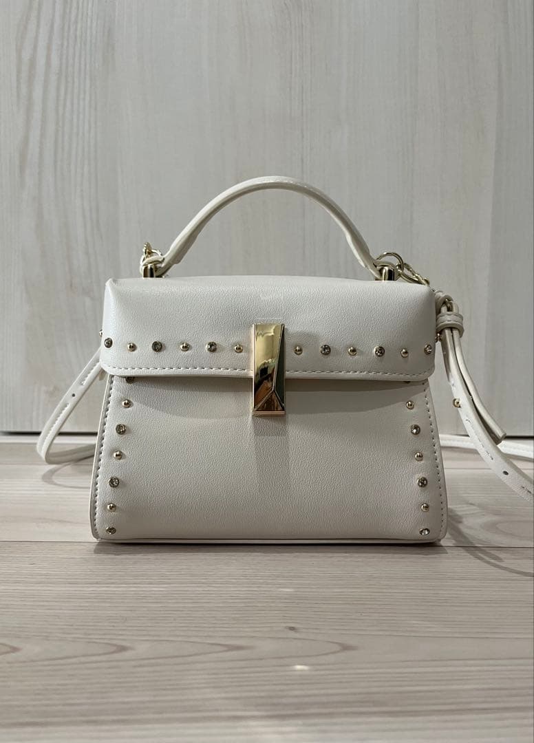 【⚠️本日限定出品】CELFORD ビジュースタッズポシェット IVR