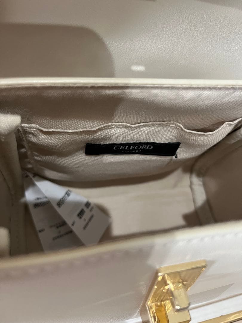 【⚠️本日限定出品】CELFORD ビジュースタッズポシェット IVR