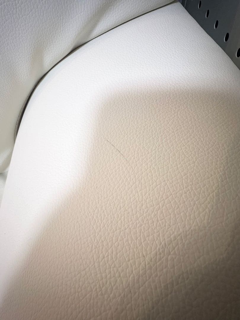 ニトリ ホワイト合皮 3人掛けソファ