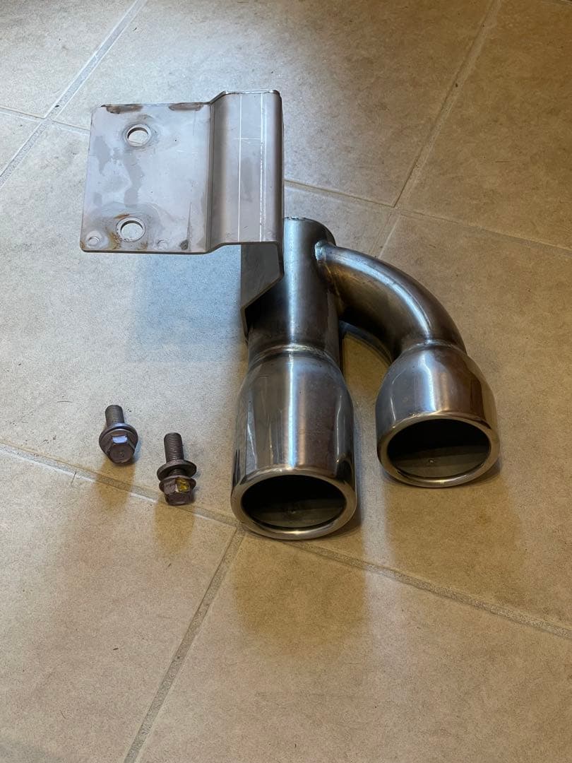 raku出品 TRDドレスアップマフラー トヨタカムリ WSグレードに使用