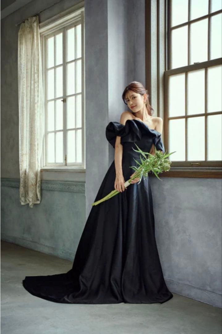 【TT様】ドレスプロダクション オフショルダー Aラインドレス ブラック