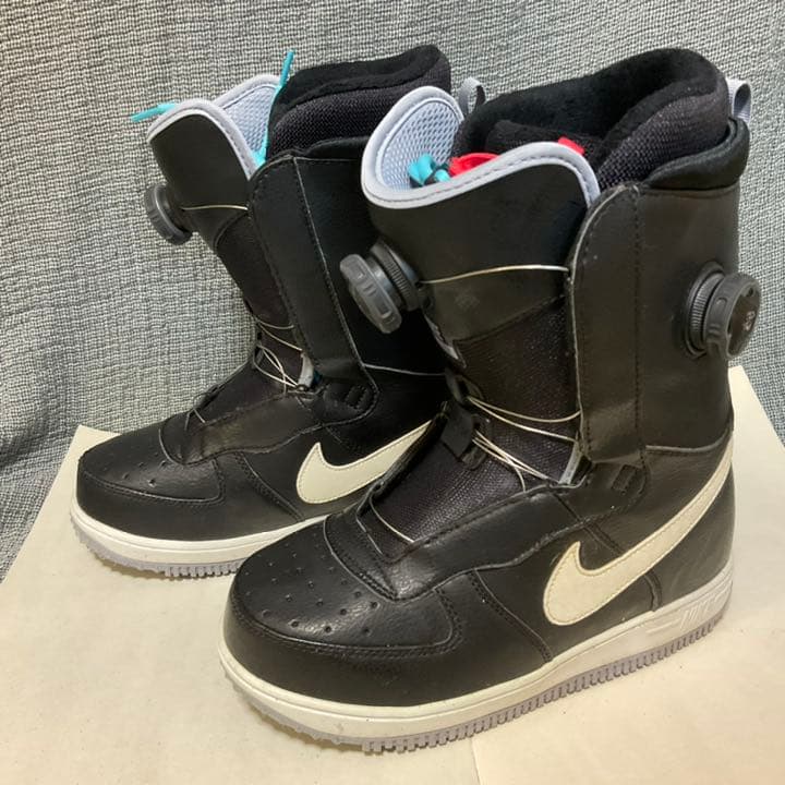 ナイキ　スノーボードブーツ　24センチ