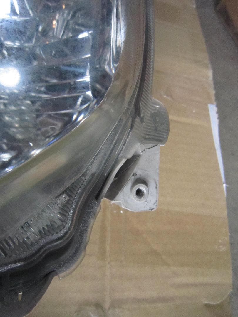 200系 ハイエース レジアスエース S-GL 後期 LED 右ヘッドライト