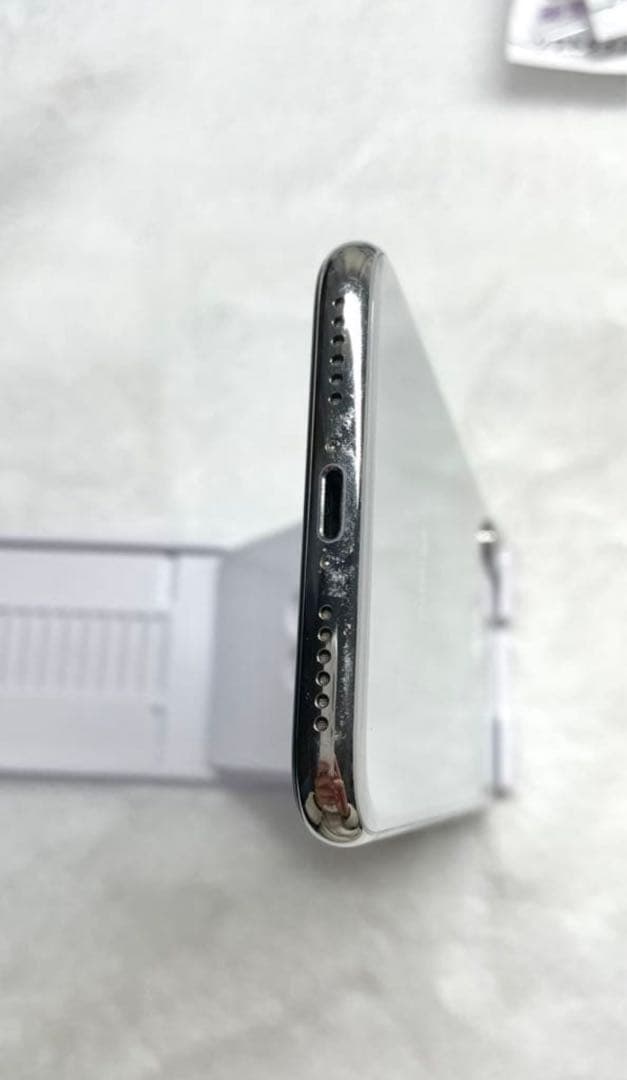 【美品】Apple iPhone X シルバー 本体