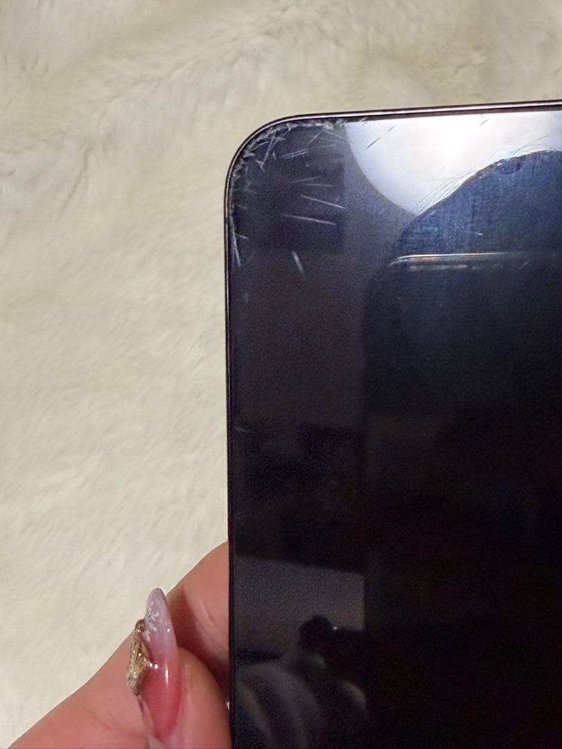 かかiPhone 15 Pro 本体 ブラックチタニウム