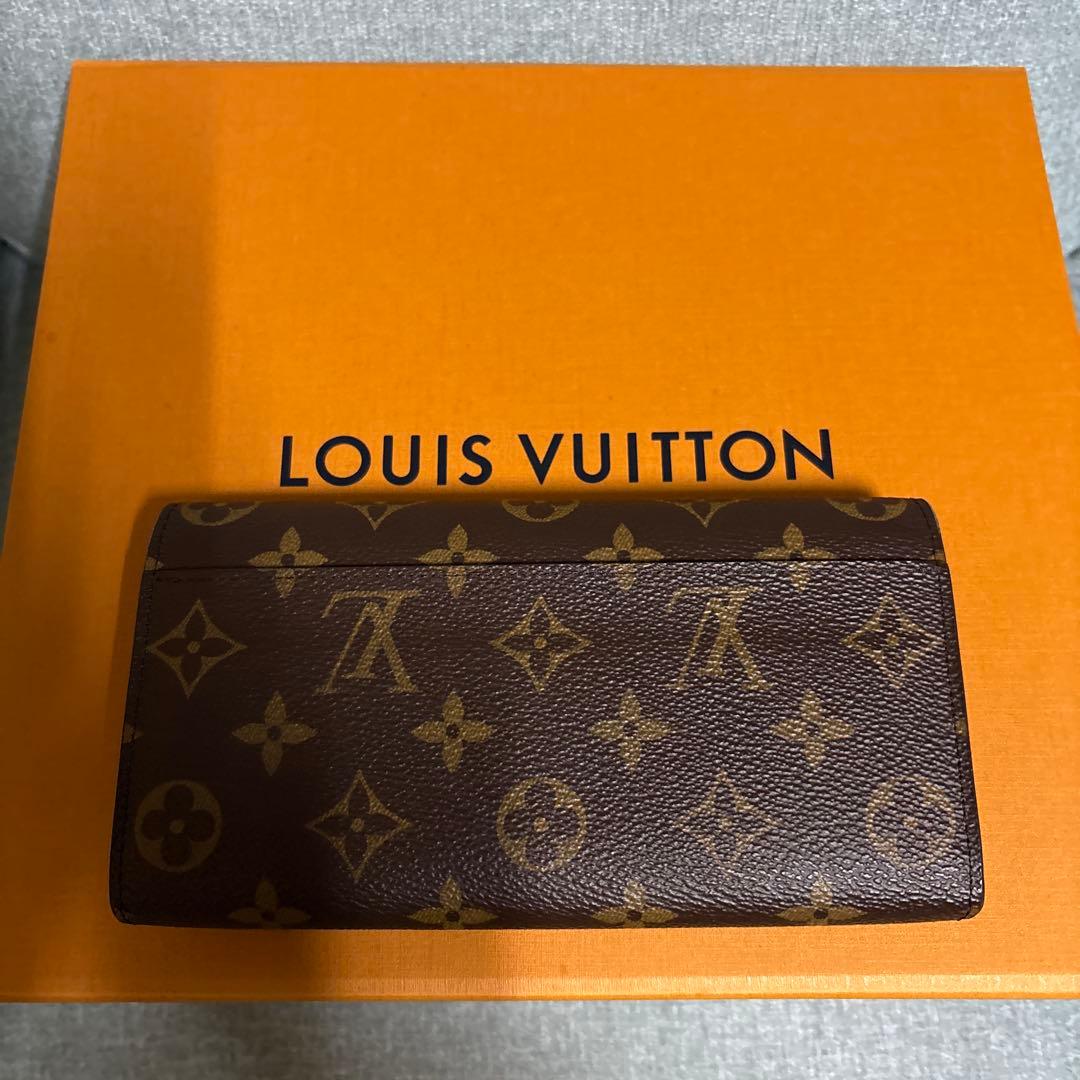 LOUIS VUITTON モノグラムポルトフォイュ・サラ　フューシャ
