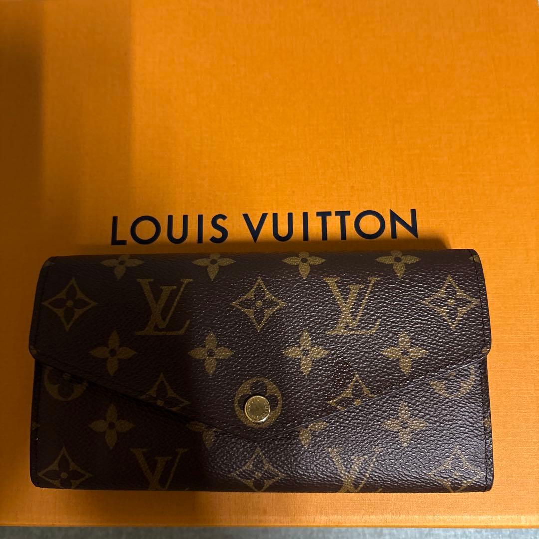 LOUIS VUITTON モノグラムポルトフォイュ・サラ　フューシャ
