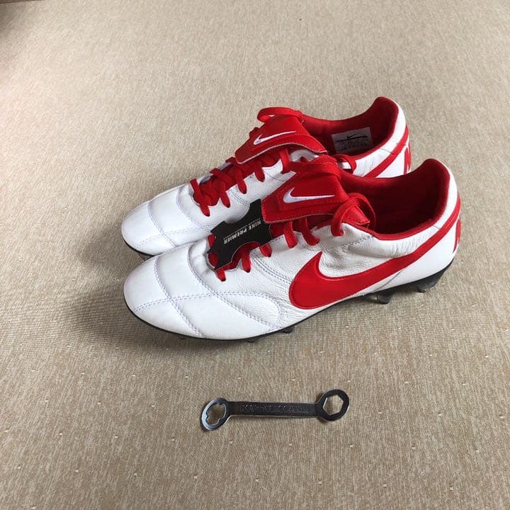 NIKE ナイキ サッカースパイク　27．5cm