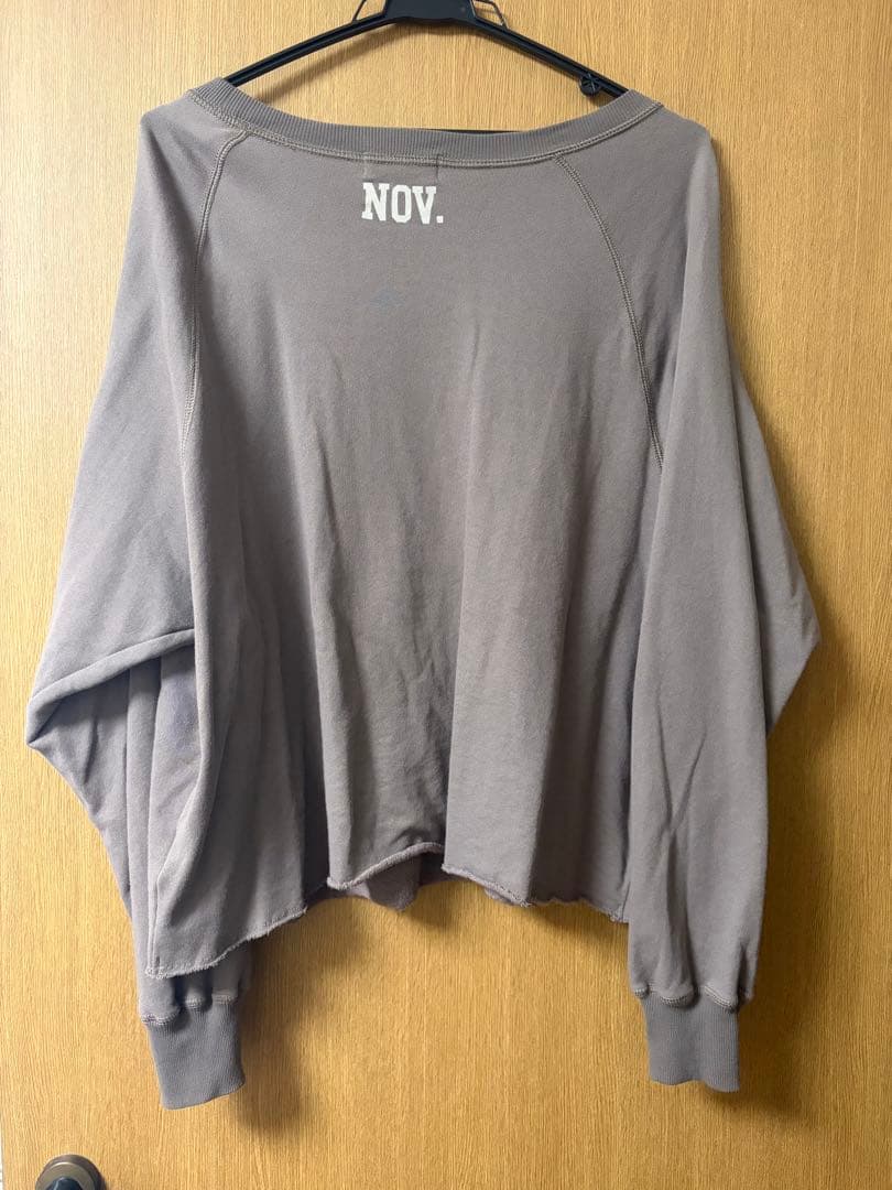 リヴドロワ　Yossshiiii企画　ワイドロゴカットオフスエット