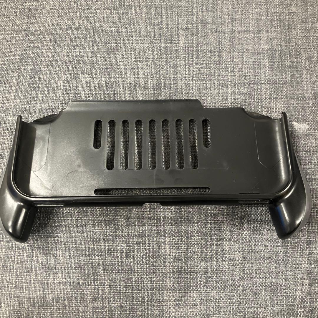 ゆ*ー様 Switch Lite グレー 本体のみ 動作確認済み カバー付き