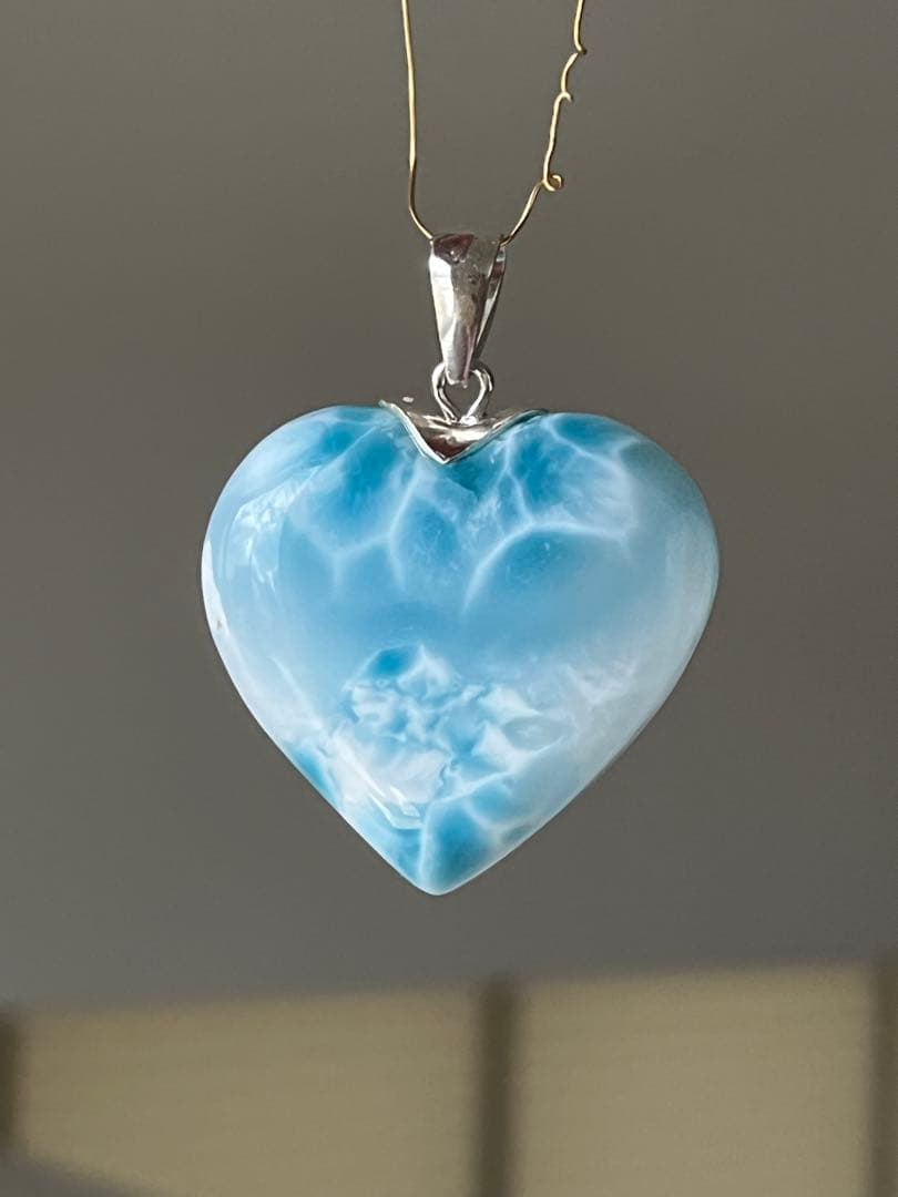 天然石☆高品質！ラリマーハート型ペンダントトップ☆両面違った模様がどちらも美しい