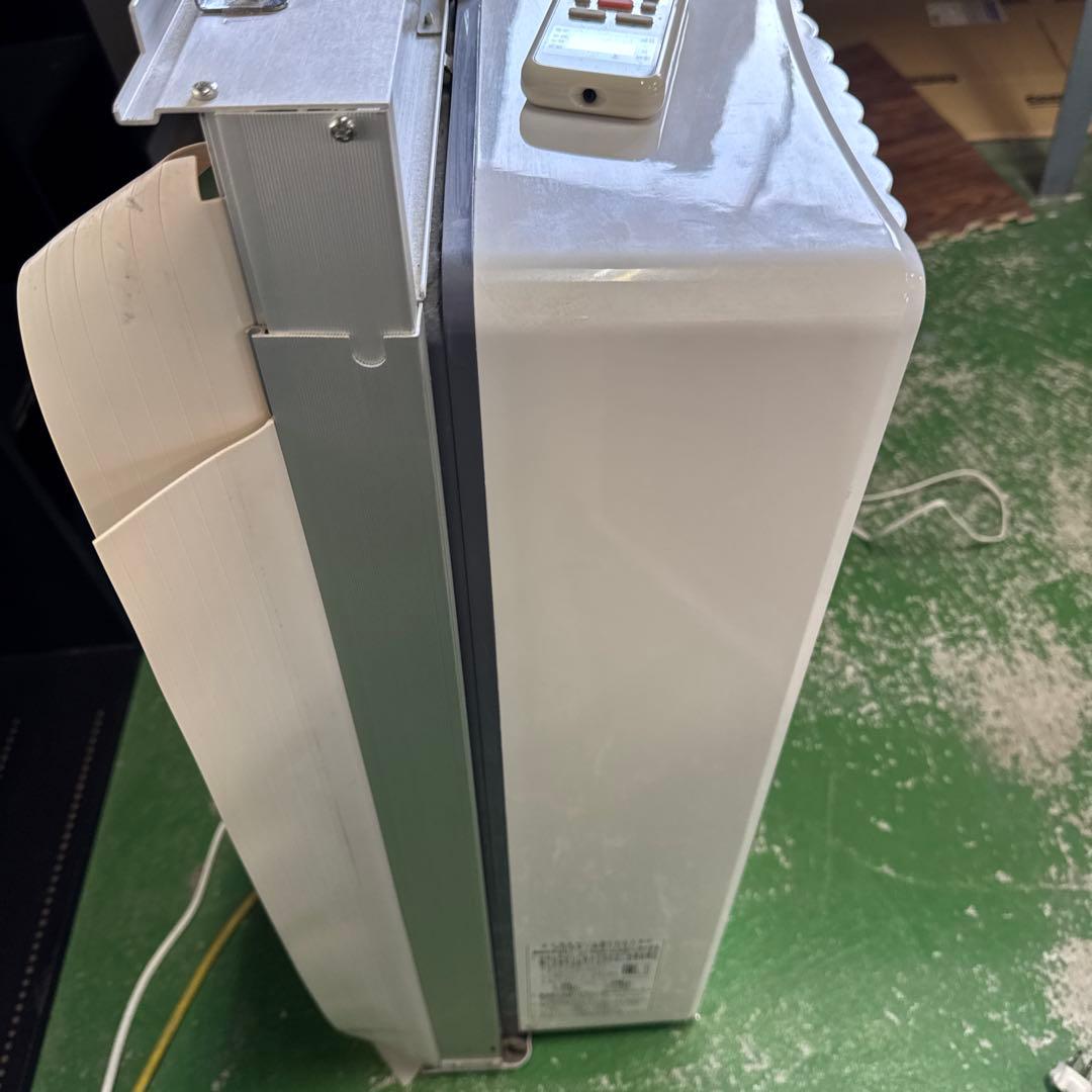 カ*梅様 コイズミ窓用エアコン　kaw-1673