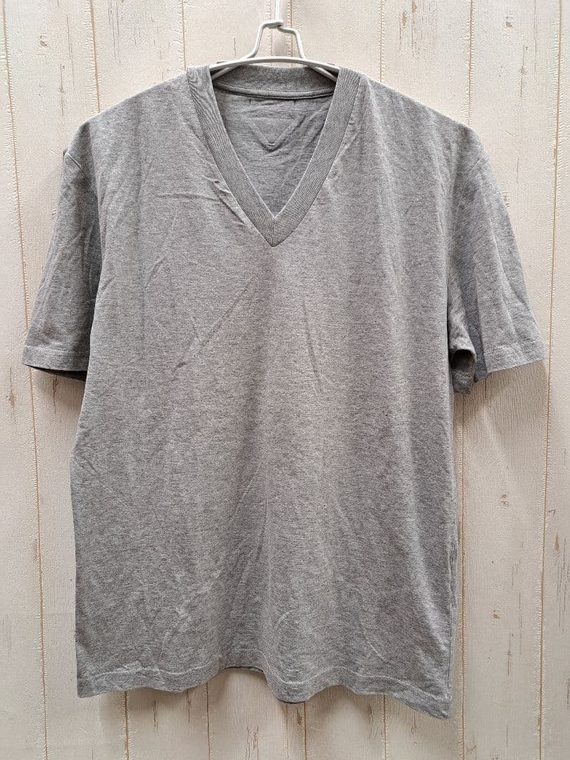 PRADA プラダ 半袖Tシャツ ロゴ Vネック