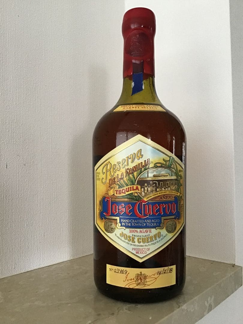 Jose Cuervo Reserva de la Familia テキーラ