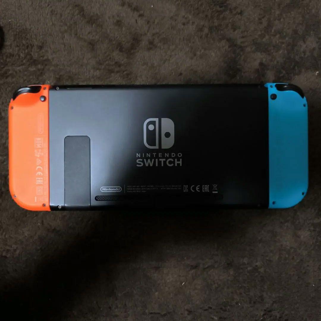 【microSD及び携帯用ケース付】Nintendo Switch 本体