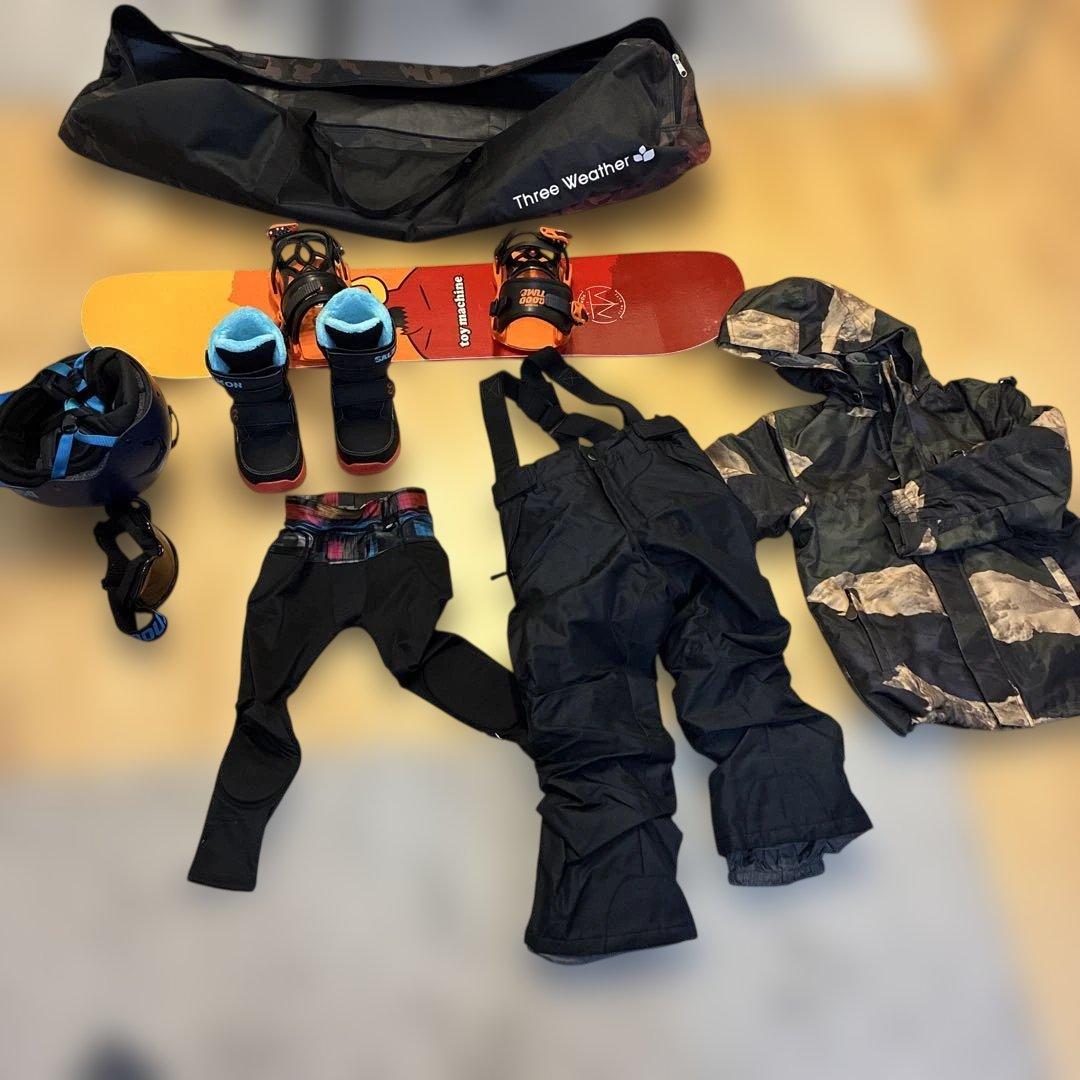 キッズスノーボードセットSALOMONボード　ブーツ　ヘルメット　ゴーグル他