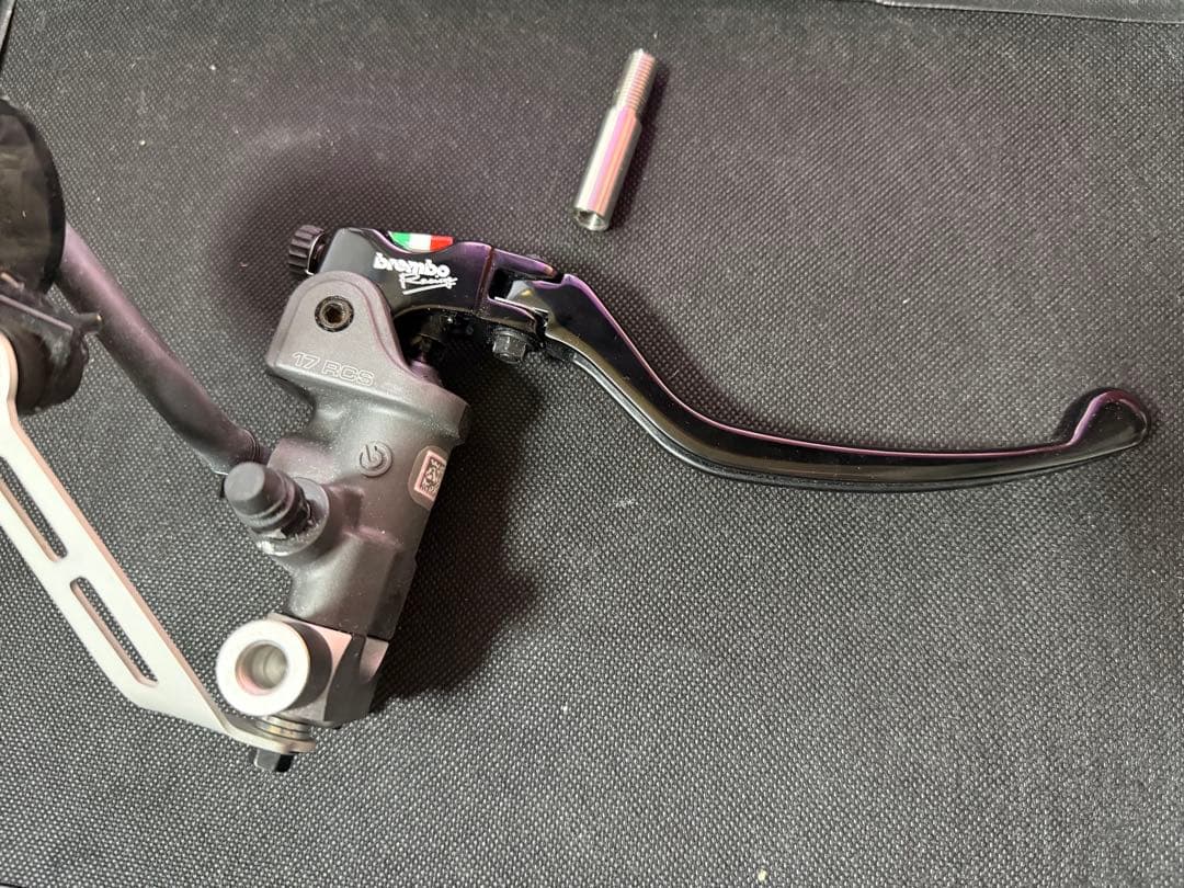 ブレンボbrembo ラジアルマスターシリンダー　17RCS