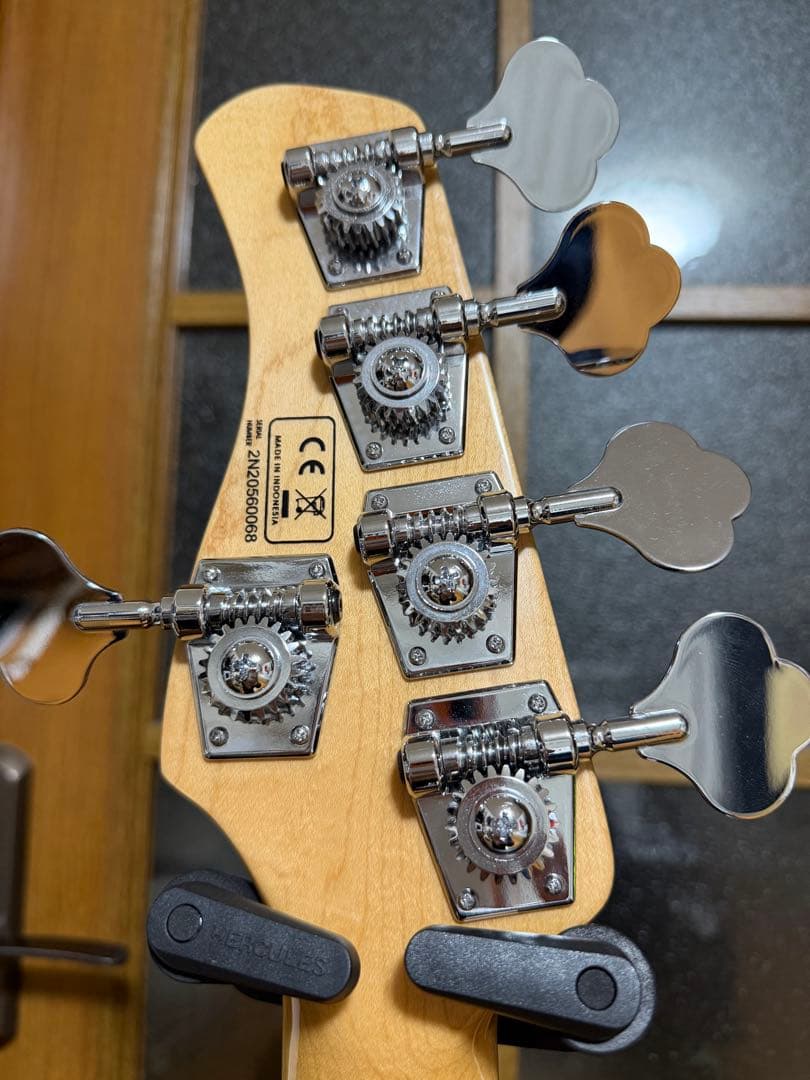 ベース Sire V7 Vintage Ash 2nd Generation NT