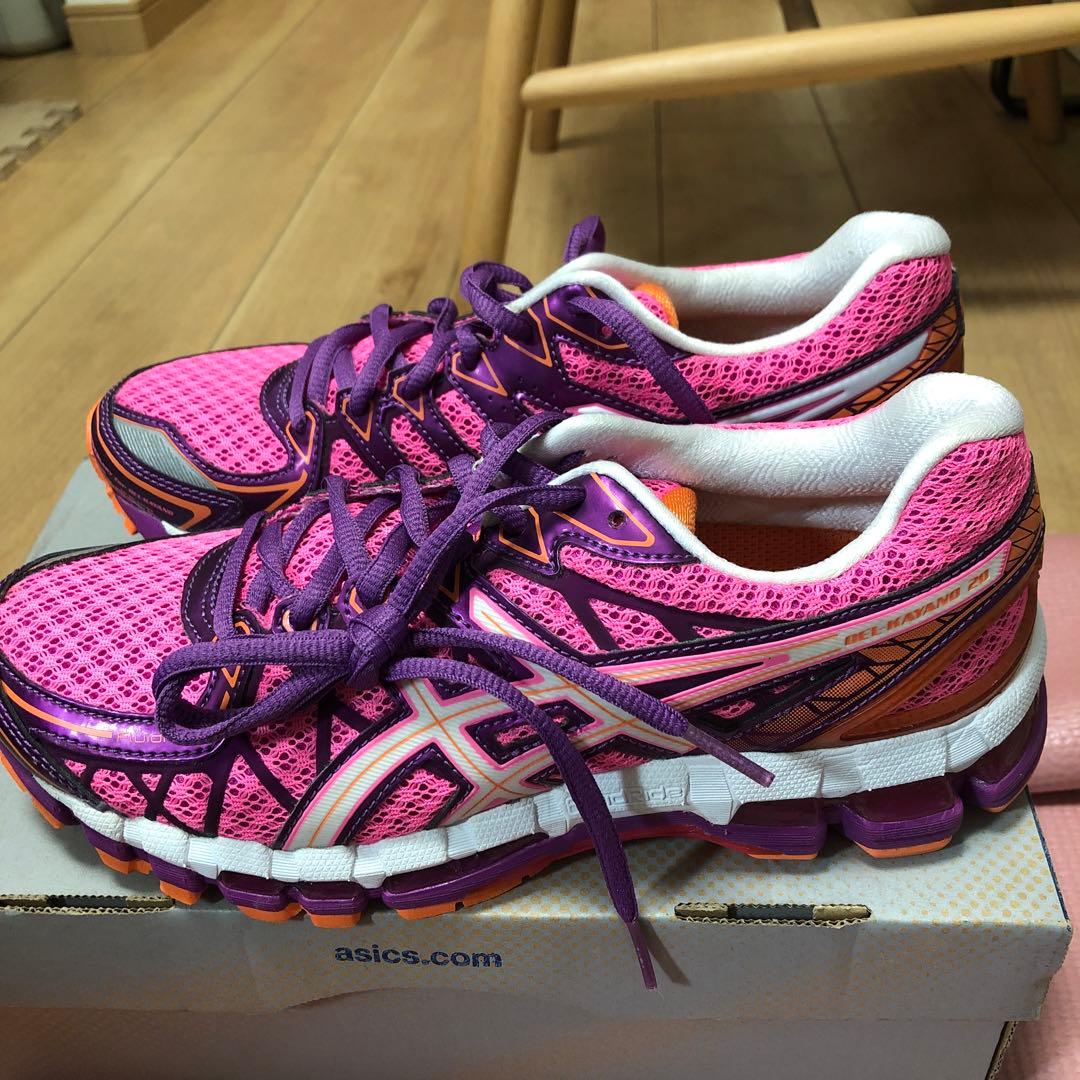 新品未使用　ASICS ランニングシューズ ピンク/