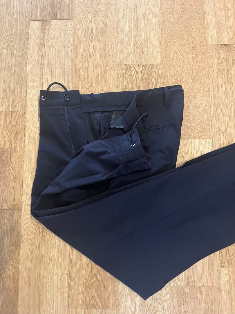 SOLVE ソルブ　セットアップスーツ　速乾ストレッチ　ネイビー