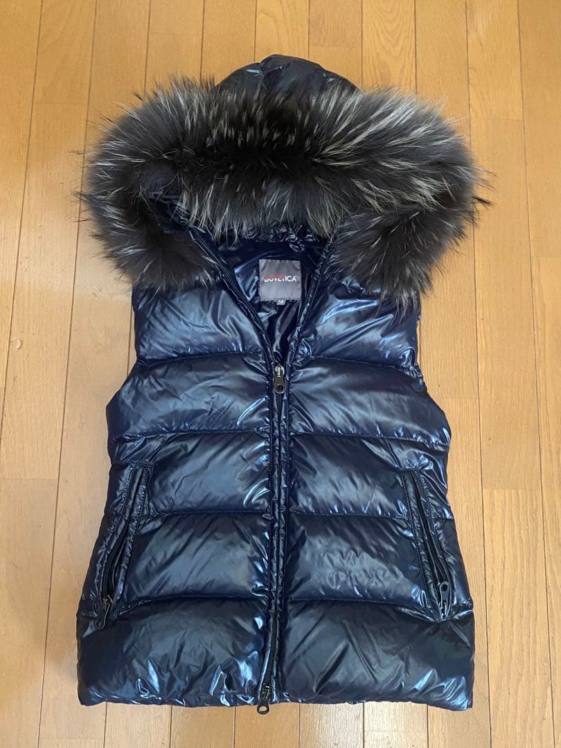 DUVETICA ネイビー ダウンベスト フード付き