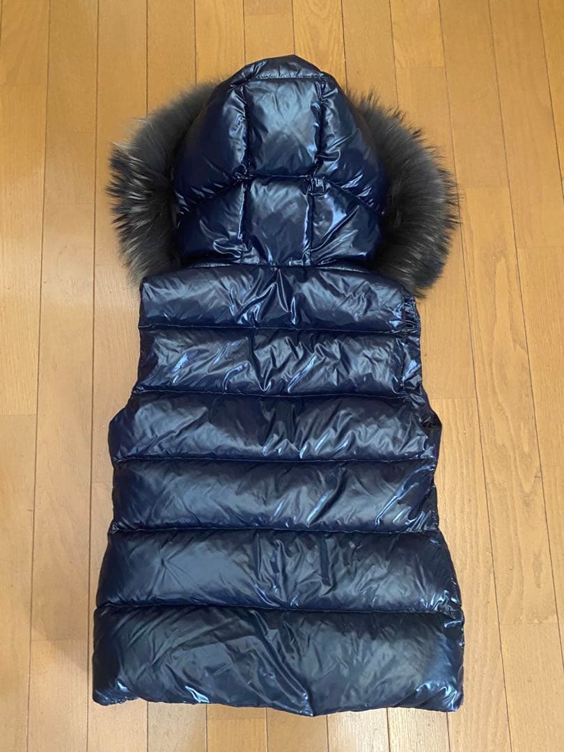 DUVETICA ネイビー ダウンベスト フード付き