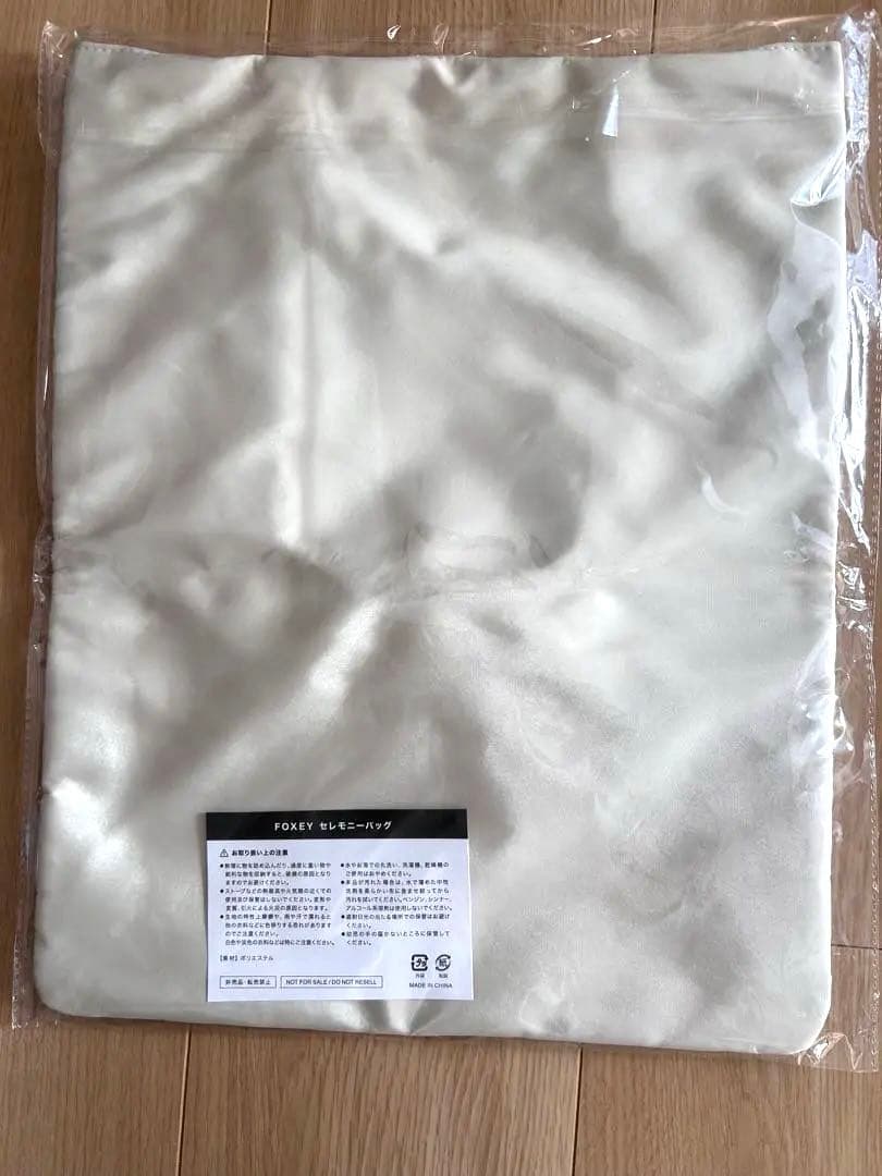 ち*み様 FOXEY 長袖トップス パールボタン付き