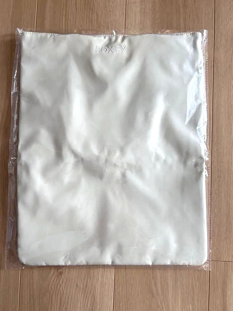 ち*み様 FOXEY 長袖トップス パールボタン付き