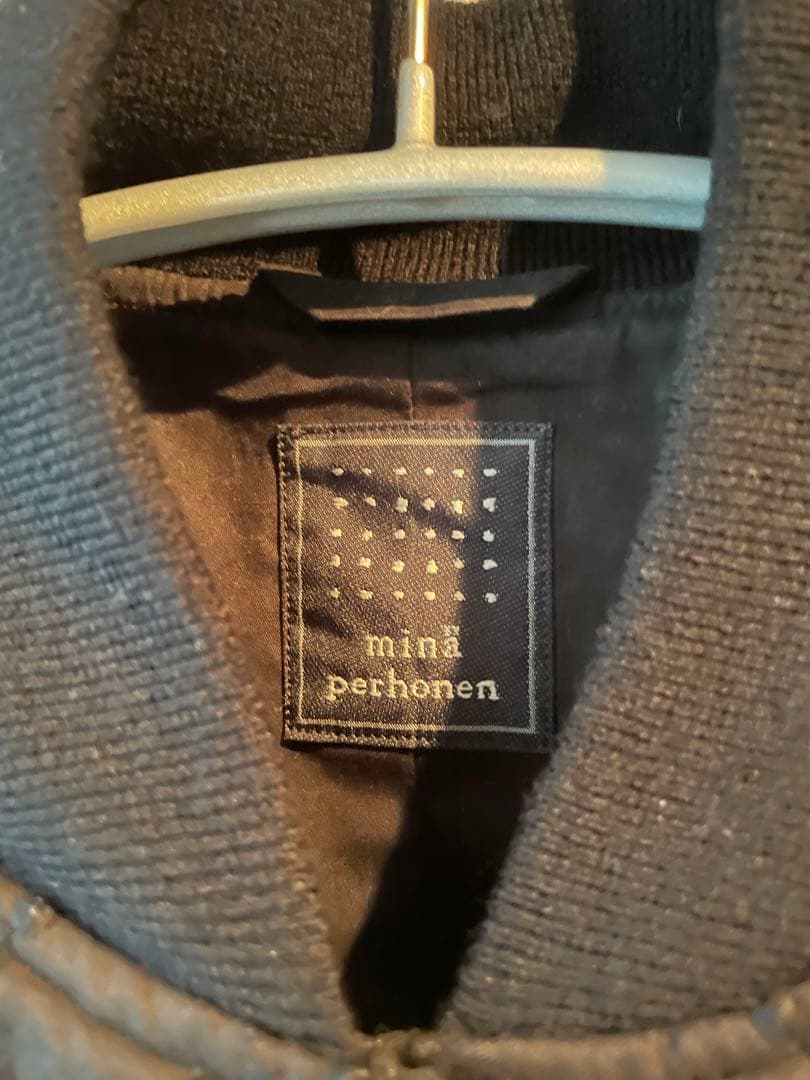 mina perhonen タンバリン中綿ブルゾンネイビー