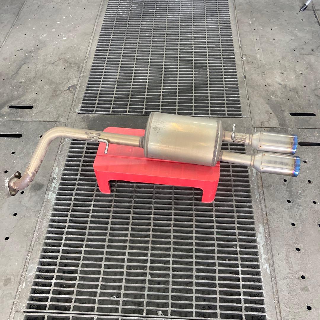 プリウスα ガナドールマフラー