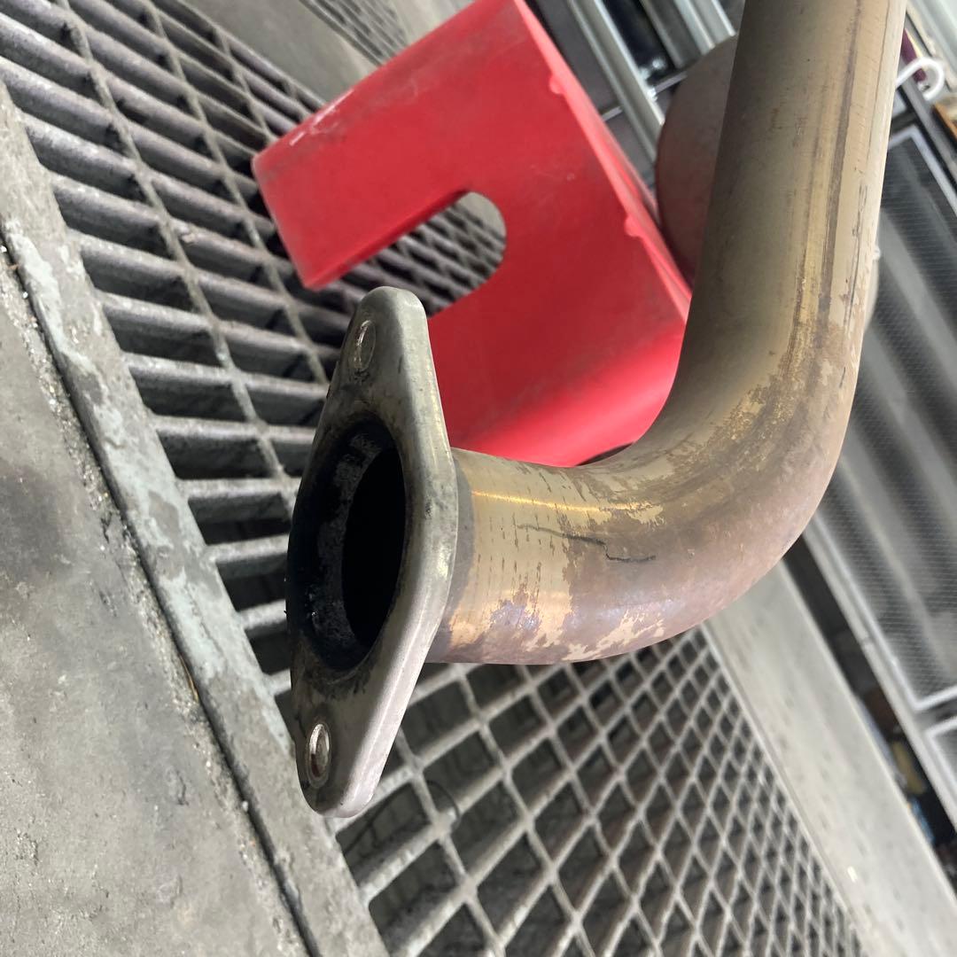 プリウスα ガナドールマフラー