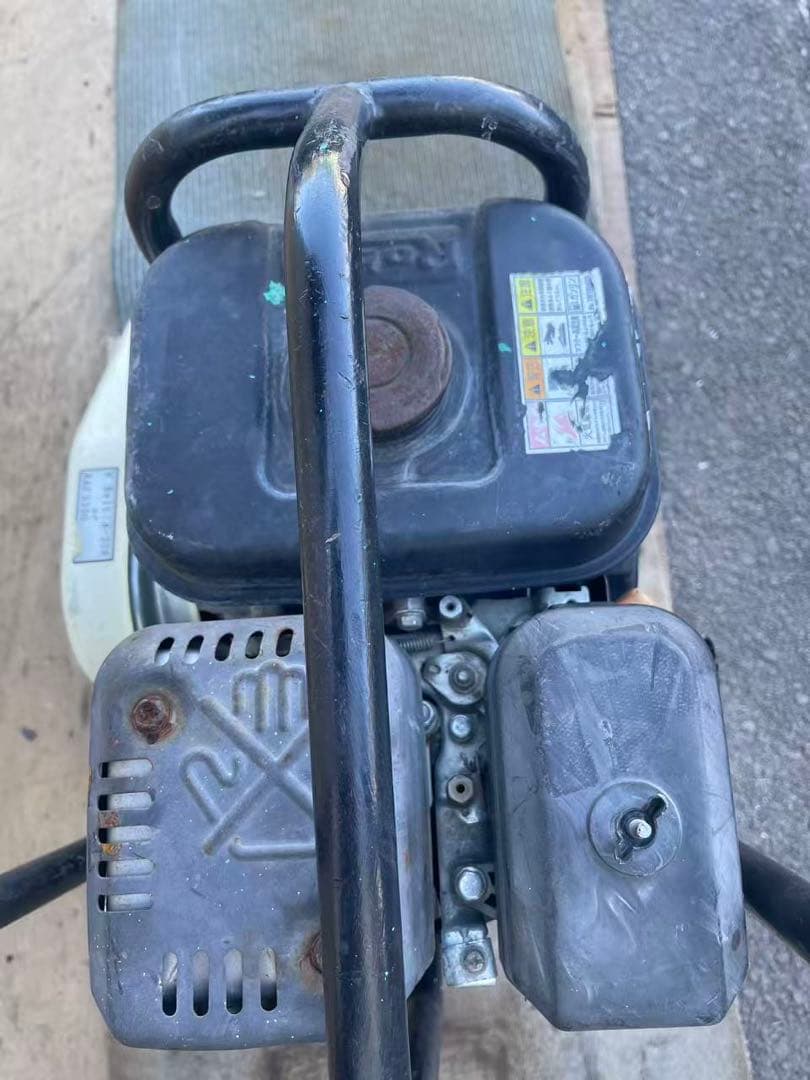 三笠産業 MVC-F60 プレートコンパクター 転圧機 ランマー (B679)