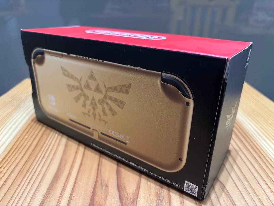 Nintendo Switch Lite ハイラルエディション　含む4点セット