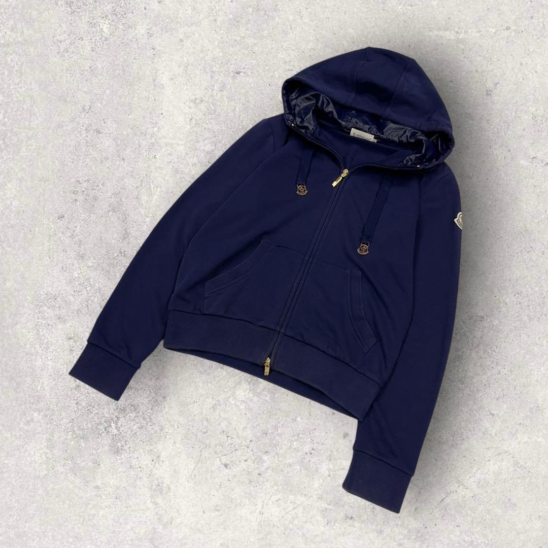 11871【美品・QR鑑定済み】モンクレール　ワッペンロゴ ジップアップパーカー