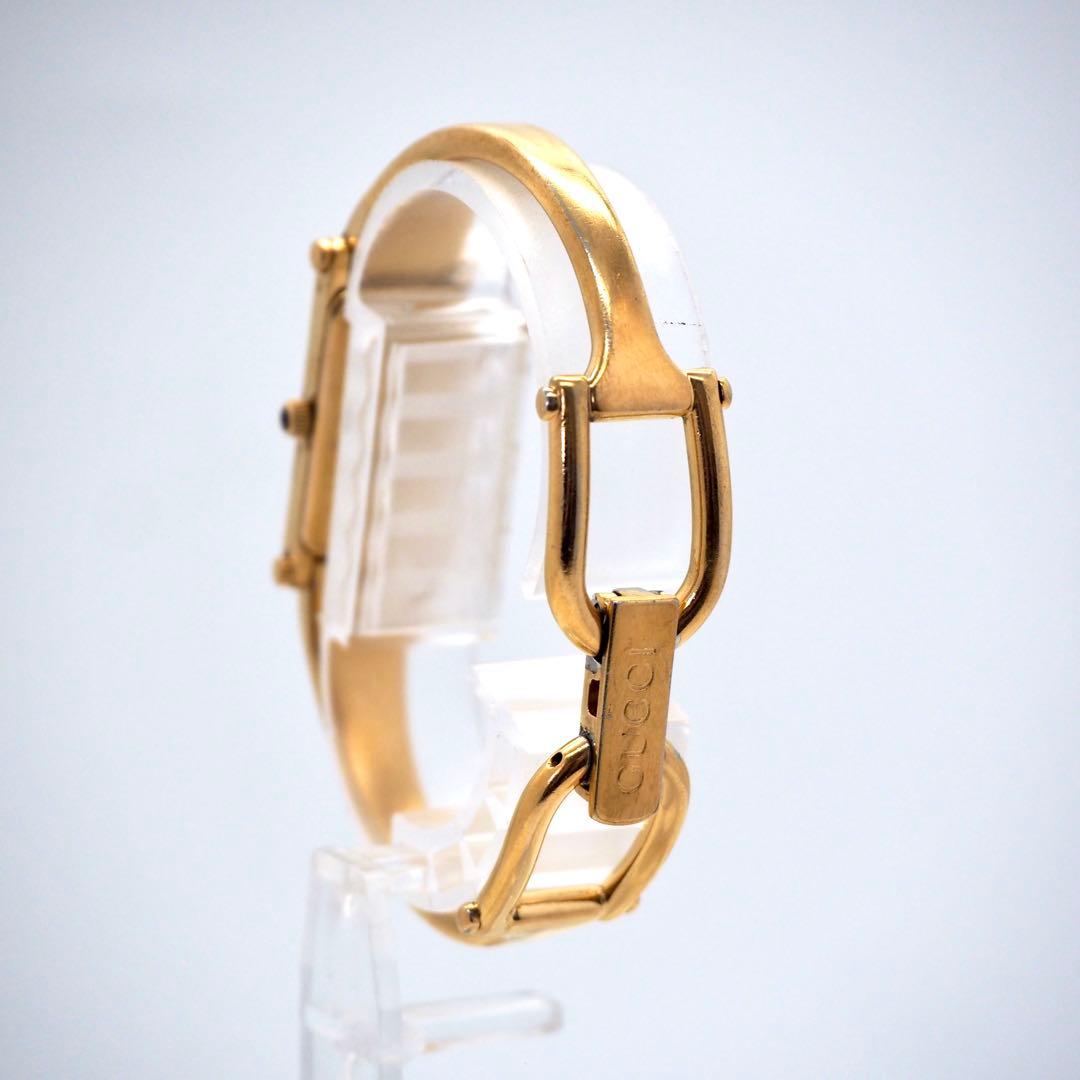 728 GUCCI 時計　箱付き レディース ゴールド 1500L バングル