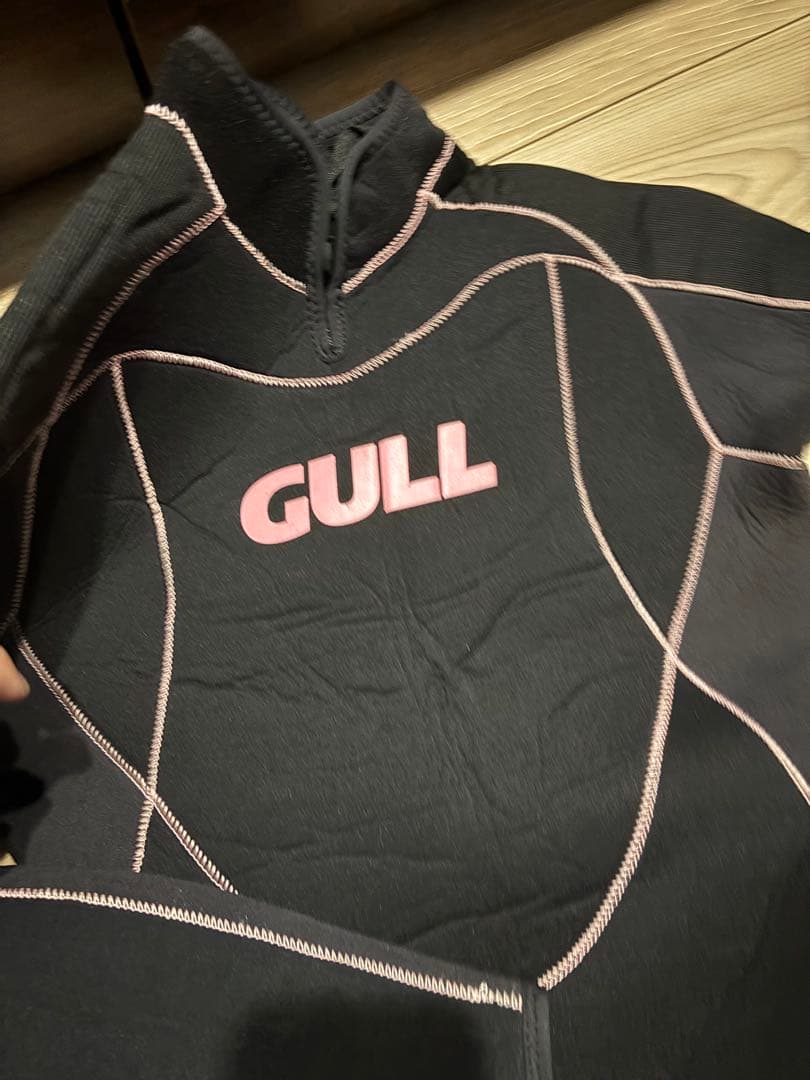 GULL フルスーツ ブラック ピンクロゴ　Mw