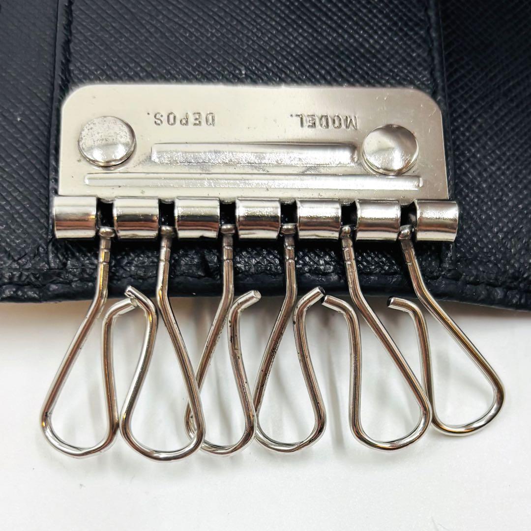 【美品】プラダ 6連キーケース サフィアーノレザー 三角プレート ブラック