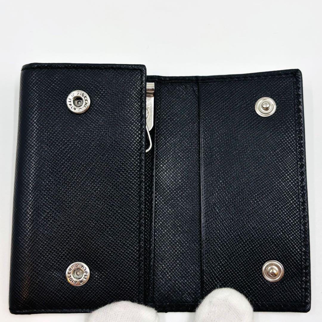 【美品】プラダ 6連キーケース サフィアーノレザー 三角プレート ブラック