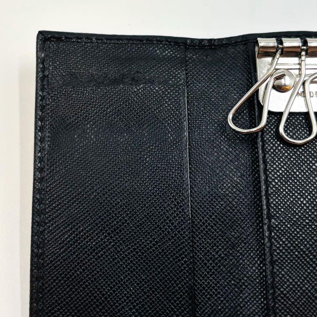 【美品】プラダ 6連キーケース サフィアーノレザー 三角プレート ブラック