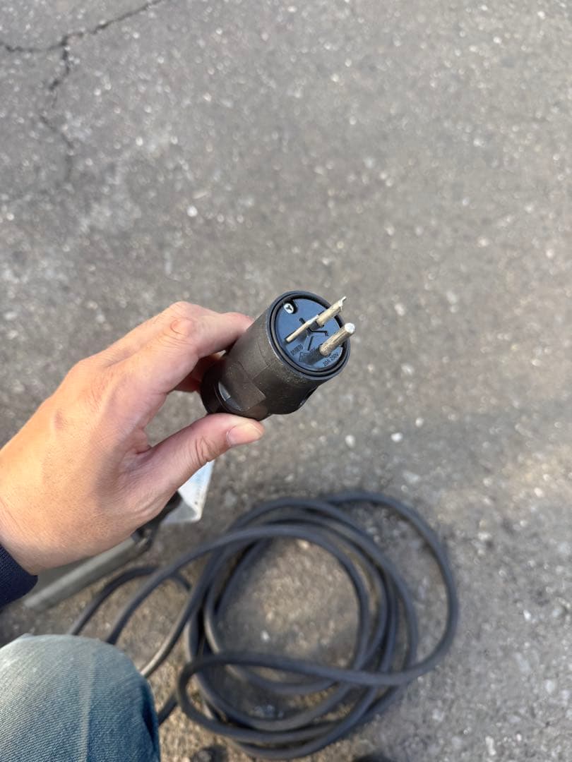 トヨタ純正　プリウスPHV充電ケーブル