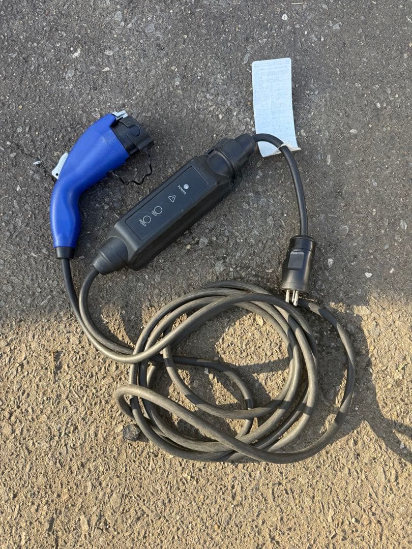 トヨタ純正　プリウスPHV充電ケーブル