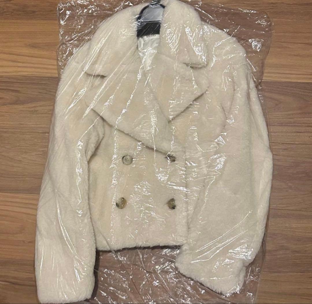 お正月限定　SNIDEL アイボリー ボアショートジャケットコート スナイデル