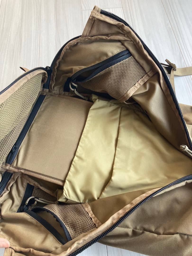 MYSTERY RANCH ベージュ リュック　アーバンアサルト 旧モデル