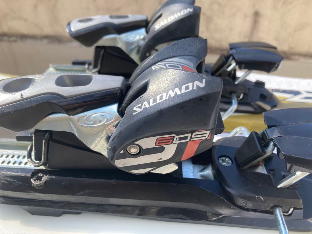 ショートスキー　(ファン)ボードと解放ビィンディング のセット SALOMON