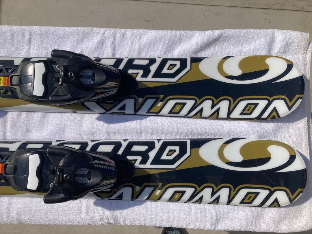 ショートスキー　(ファン)ボードと解放ビィンディング のセット SALOMON